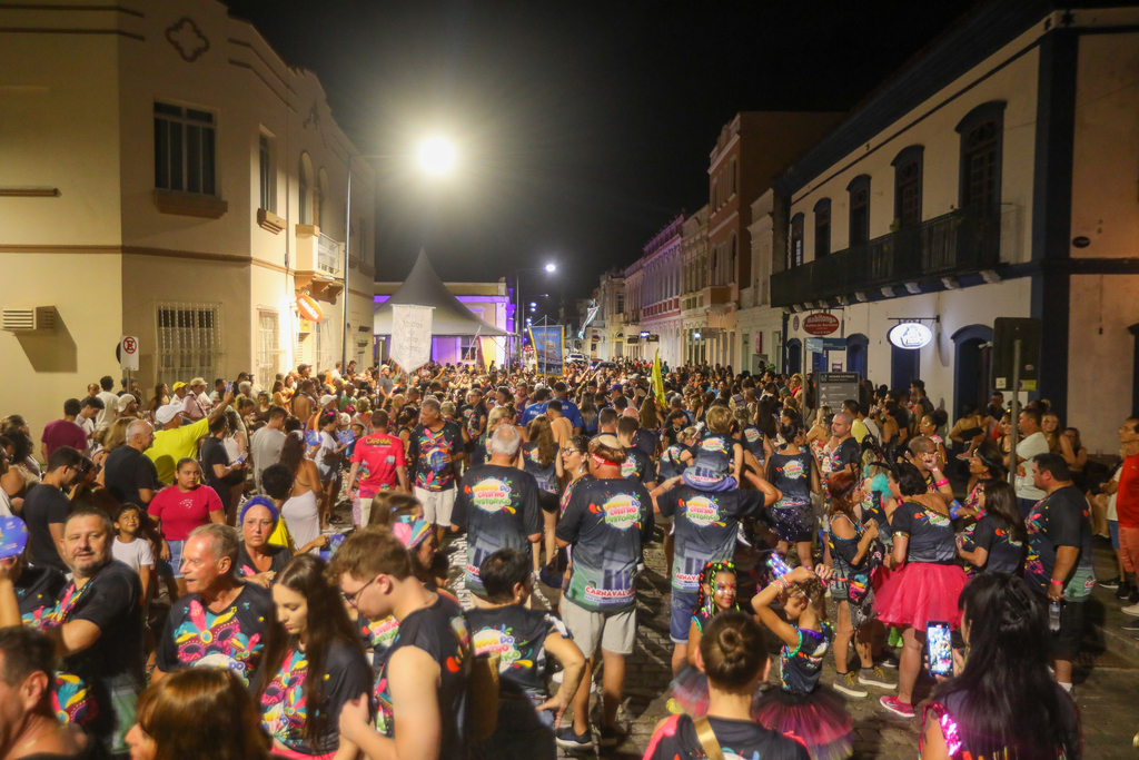 Carnaval de São Francisco do Sul reúne 50 mil foliões