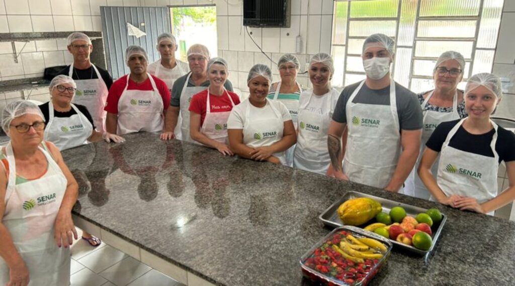 Curso de boas práticas de manipulação de alimentos capacita profissionais em Saudades