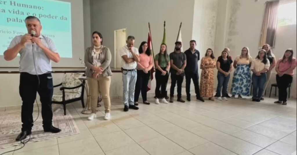 Palestra Motivacional com ex-secretário de Educação de Florianópolis é realizada em Cerro Negro