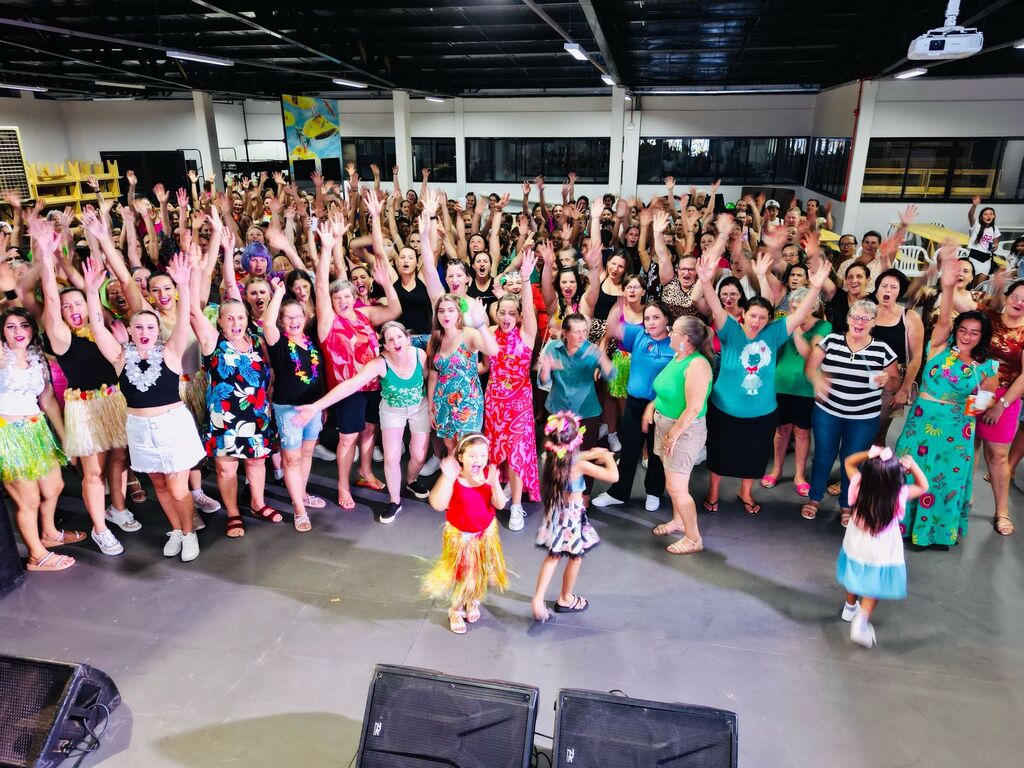 Sul Brasil celebra o Dia Internacional da Mulher com Festa Havaiana