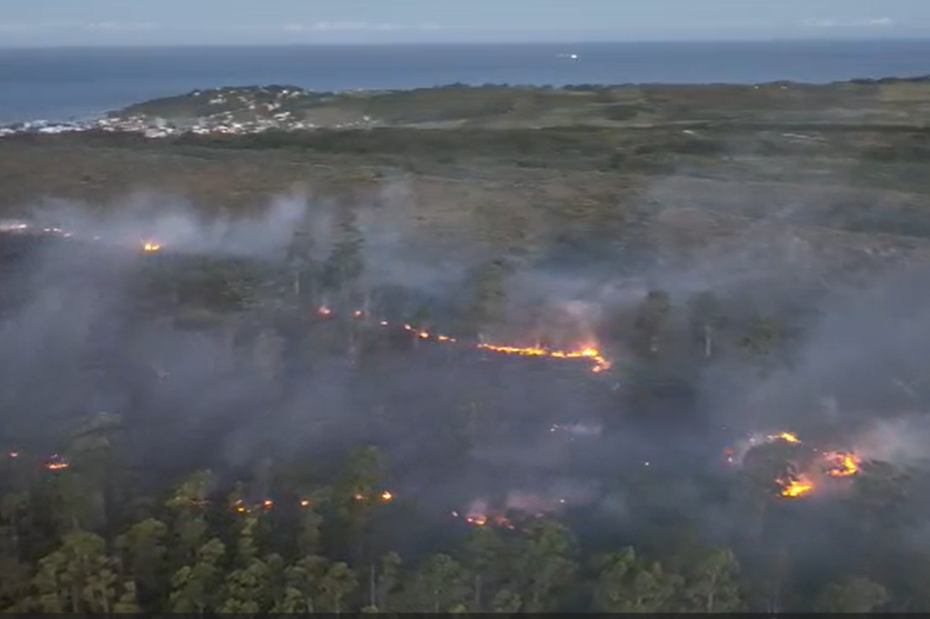 Imagem reprodução - Incêndios mobilizam Corpo de Bombeiros em Imbituba e Imaruí