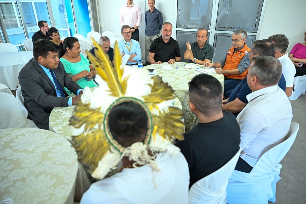 Governador realiza encontro com representantes das Comunidades Indígenas de José Boiteux