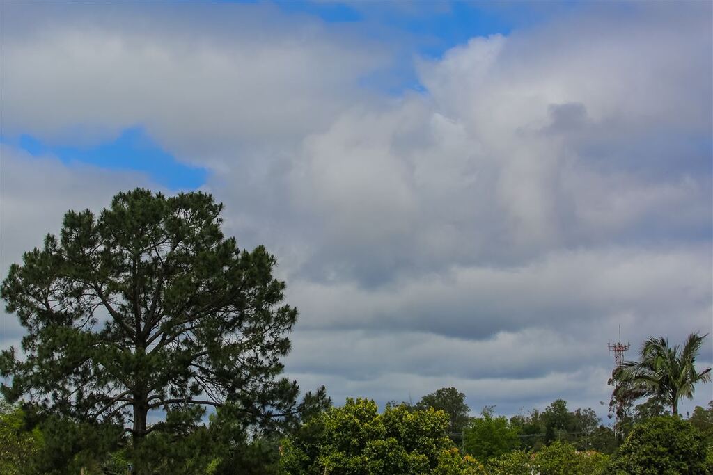 Com variação térmica de 19°C, temperaturas caem em Santa Maria e semana inicia com clima mais ameno