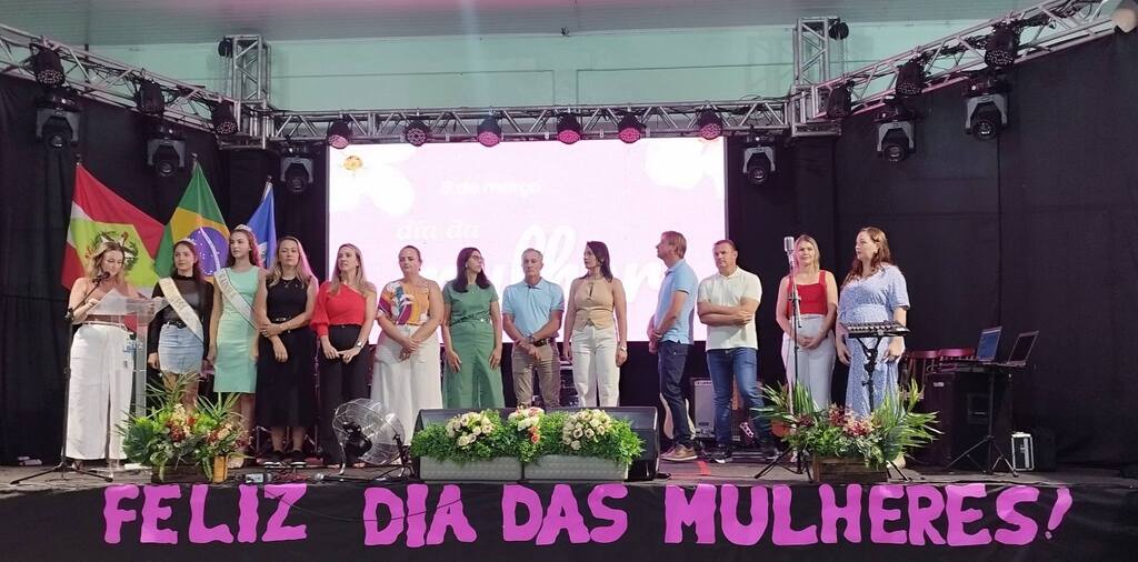 Mulheres de Bom Jesus do Oeste são homenageadas em evento emocionante pelo Dia da Mulher