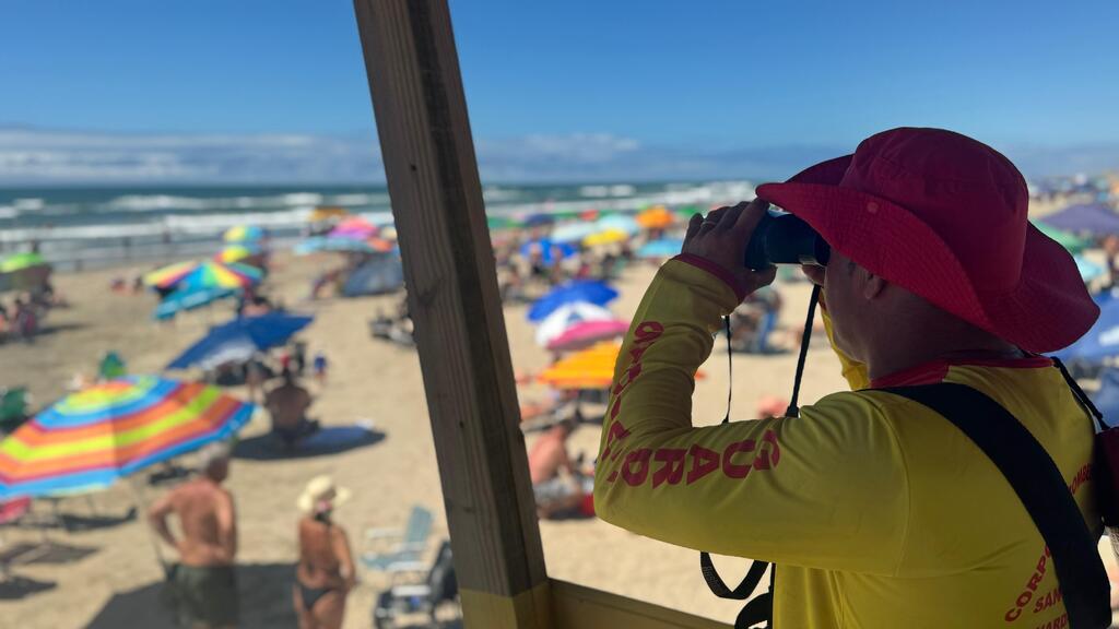 COM A PÓS-TEMPORADA, NÚMERO DE GUARDA-VIDAS REDUZ NO LITORAL SUL CATARINENSE
