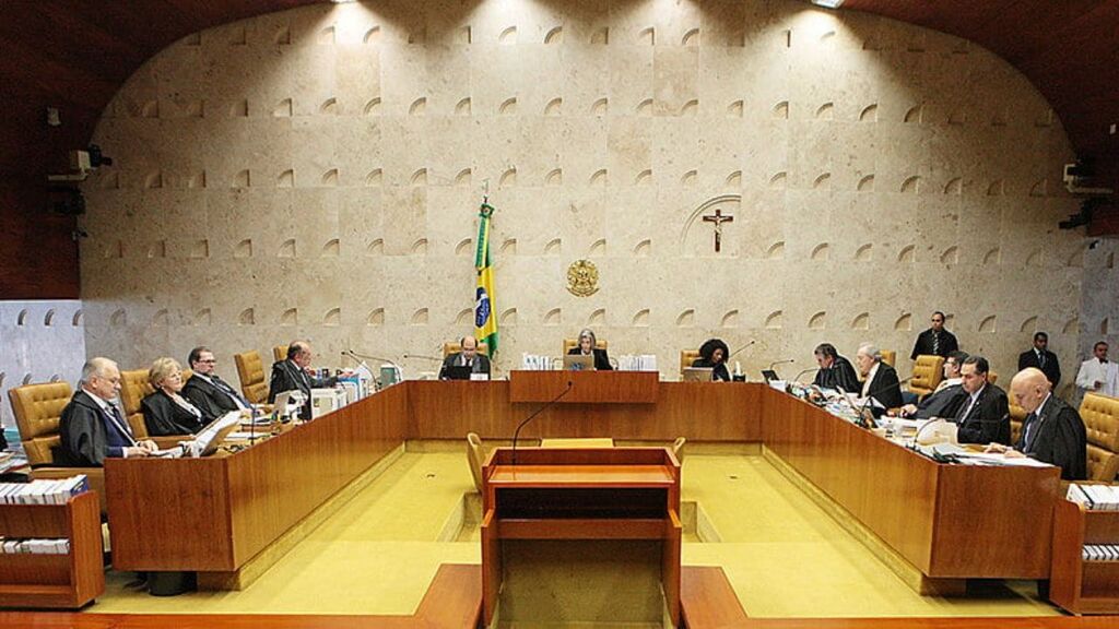 STF amplia foro privilegiado para políticos após término do mandato