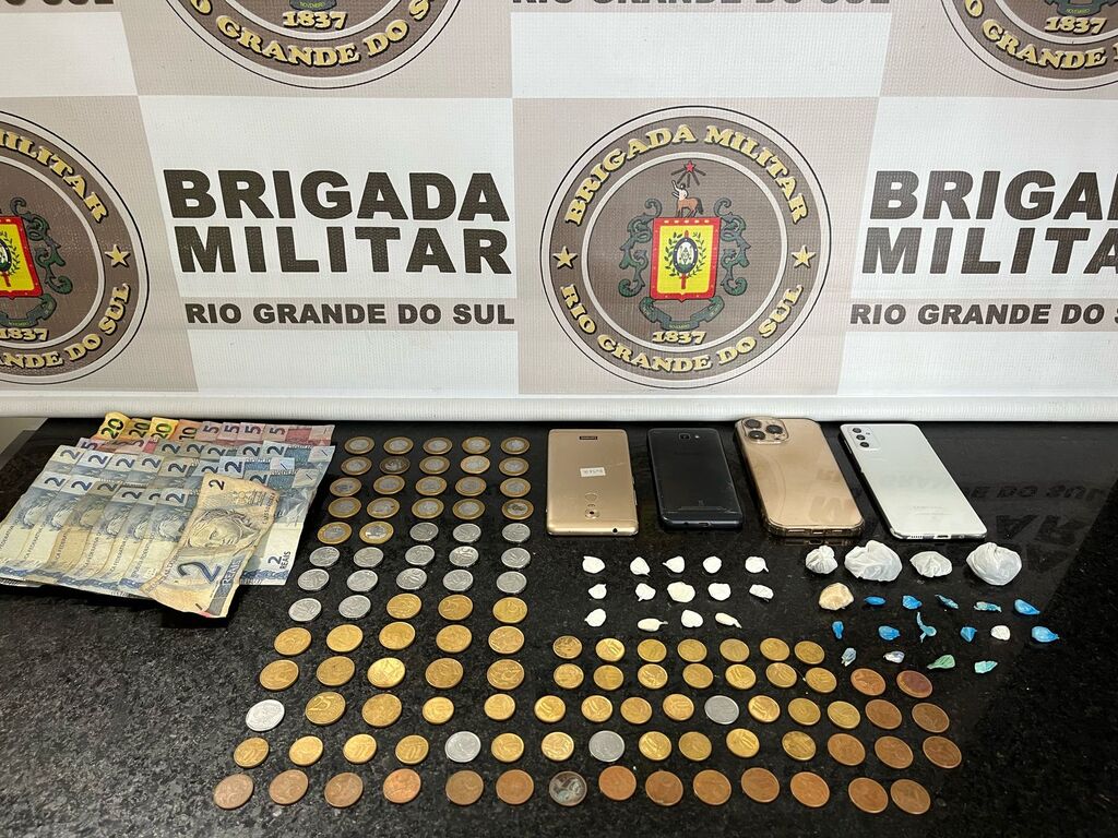 BM PRENDE OITO PESSOAS EM TRAMANDAÍ, CAPÃO DA CANOA E TORRES