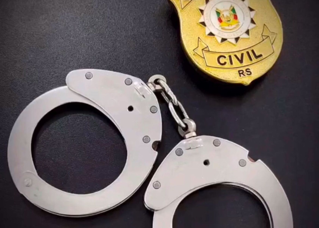 Polícia Civil prende suspeito de violência doméstica na região Polícia Civil prende suspeito de violência doméstica na região
