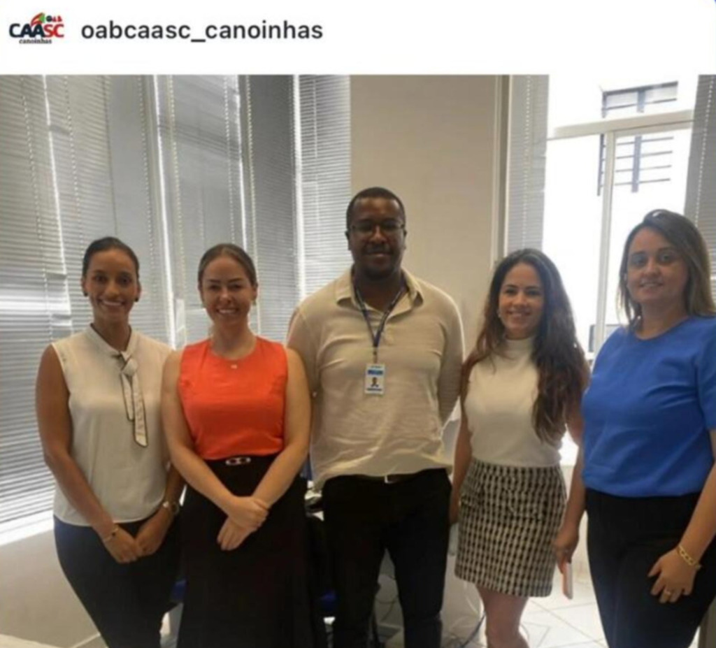 Divulgação - Na foto esta a dra Jane Vieira Hortz de Lima, presidente da comissao de direito previdenciario da subseção de Canoinhas, Paula Doin das Flores (secretaria da 17ª subseção), Luciano Ricardo (gerente da agencia do INSS de Canoinhas), Eliane Patricia Meiners (presidente da 17ª Subseção) e Samalia I Barcellos de Lara( presidente da Comissao da Mulher da 17ª Subseção).