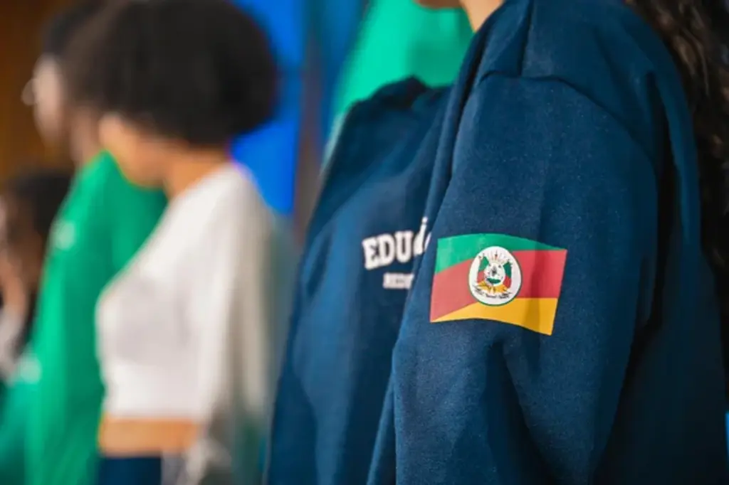 Educação vai explicar sobre distribuição de uniformes em live