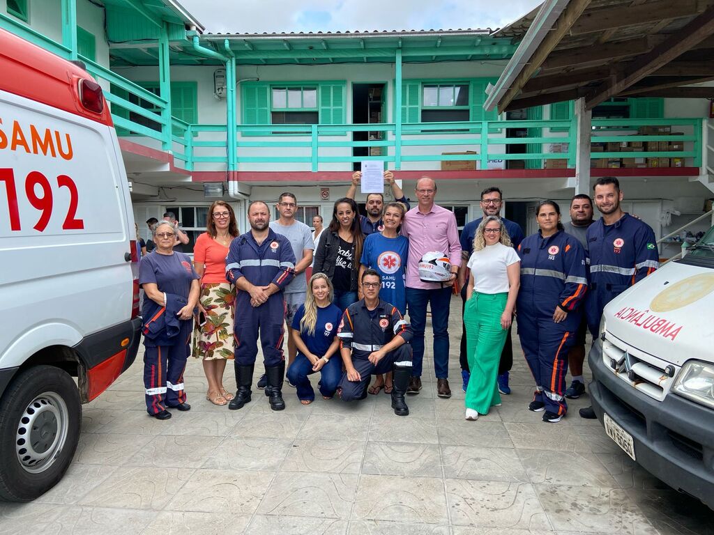PREFEITO DE TORRES DELCI ACOMPANHA PROFISSIONAIS DO SAMU COMPARTILHANDO EXPERIÊNCIAS