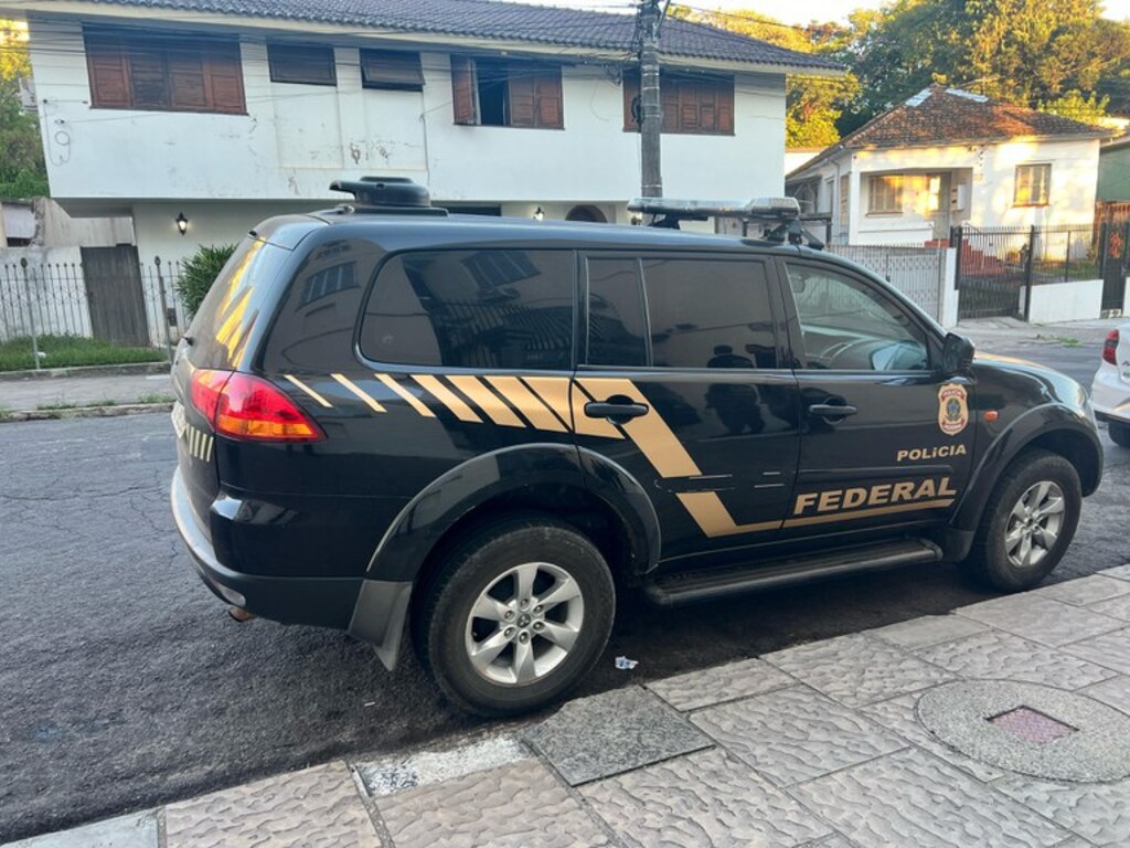 Polícia Federal combate exploração sexual infantil em Santa Maria e apreende materiais na casa de jovem de 27 anos