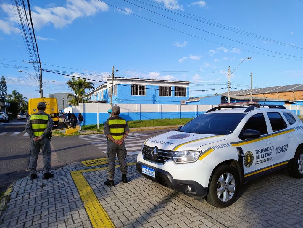 BRIGADA MILITAR PREVINE DELITOS JUNTO AS ESCOLAS NO LITORAL NORTE GAÚCHO