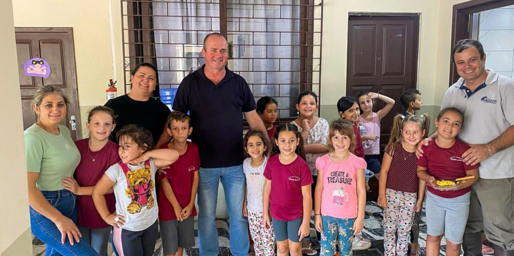 BETO ROLDÃO FAZ VISITA AO SERVIÇO DE CONVIVÊNCIA  E FORTALECIMENTO DE VÍNCULOS DE MAMPITUBA