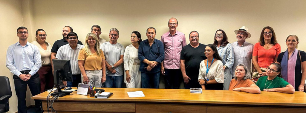 PREFEITO E SECRETÁRIA DE SAÚDE JUNTAMENTE COM O MP BUSCAM SOLUÇÃO PARA O HOSPITAL DE TORRES