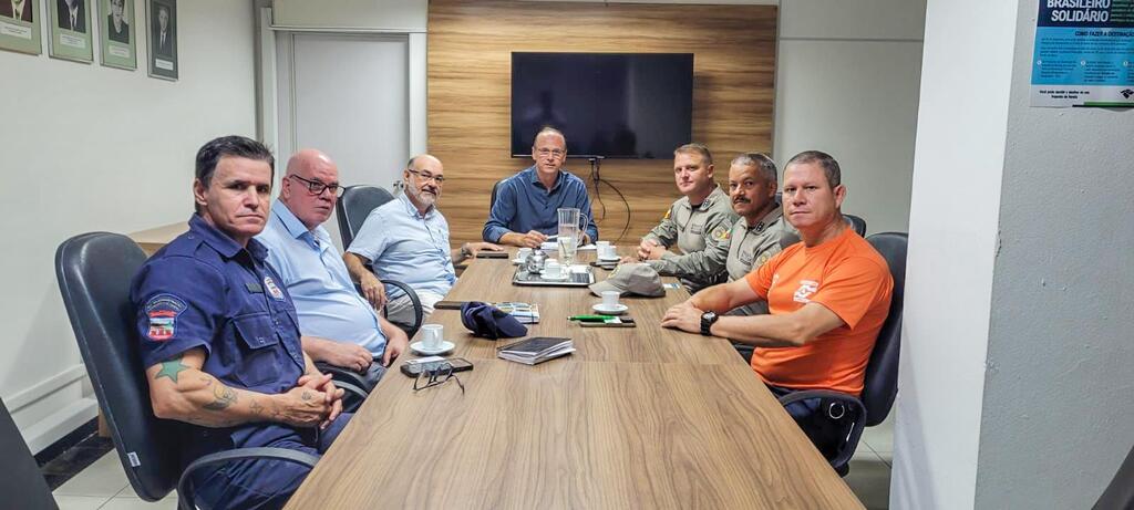 TORRES: COMANDO DO CRPO LITORAL SE REÚNE COM  PREFEITO DELCI PARA ALINHAR PROJETOS