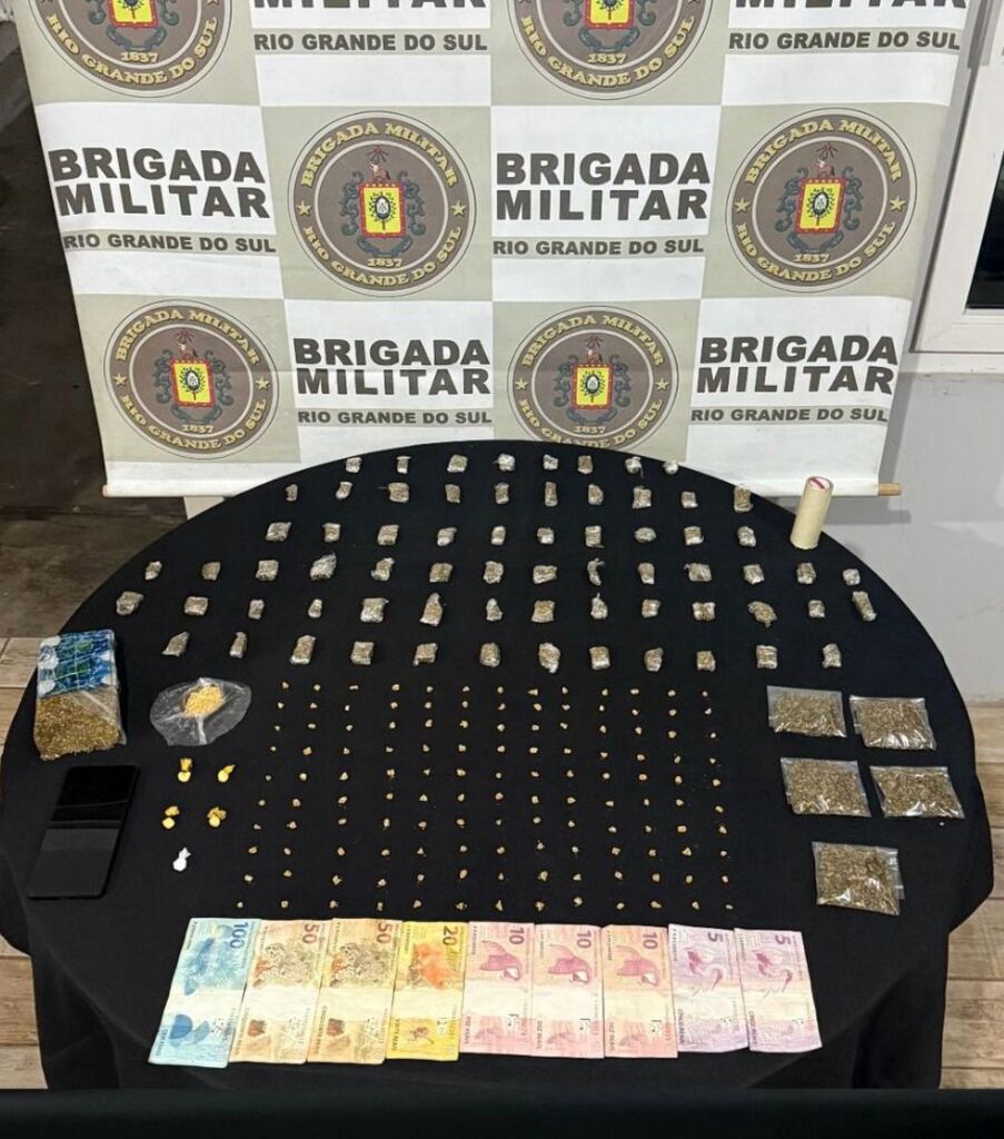 BRIGADA MILITAR PRENDE HOMEM POR TRÁFICO DE DROGAS EM TORRES