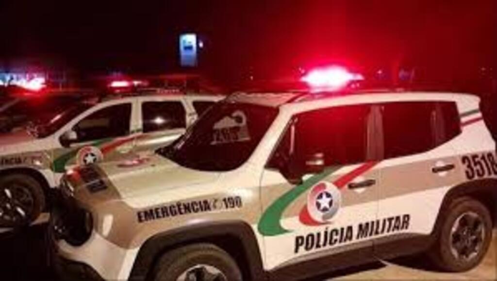 HOMEM FICA GRAVEMENTE FERIDO COM GOLPES DE FACÃO EM SÃO JOÃO DO SUL