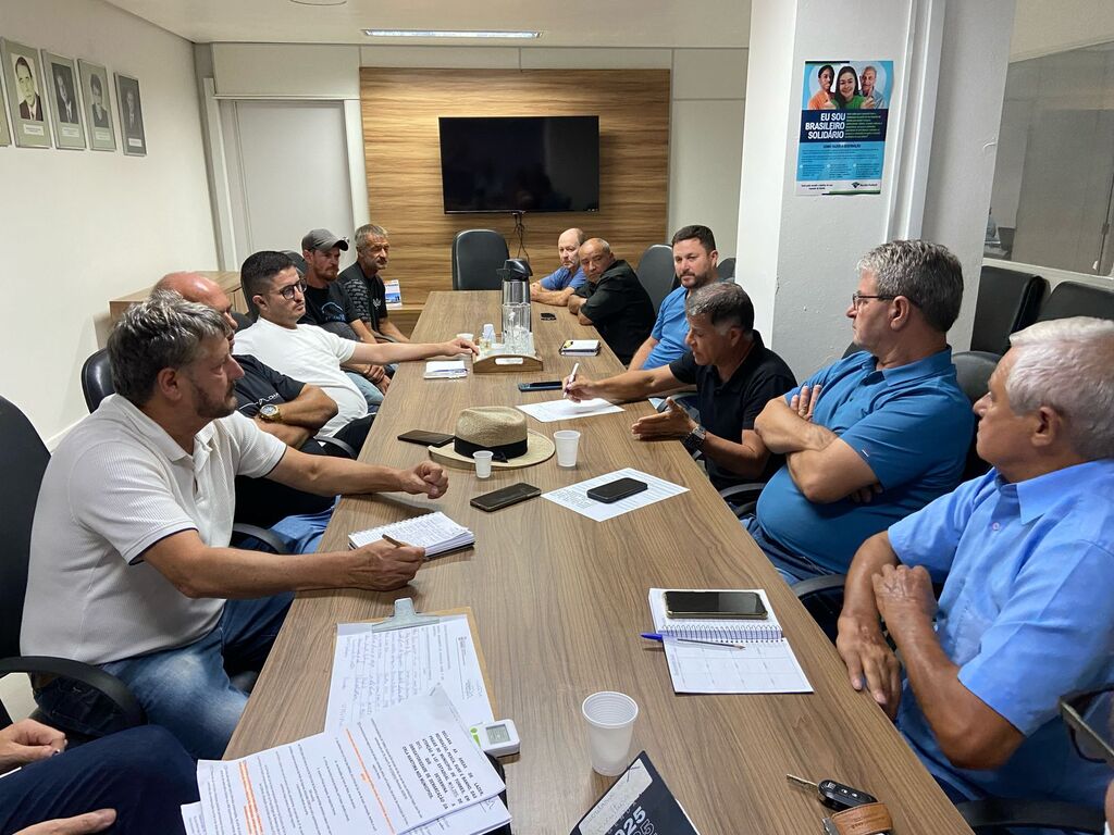 TORRES E PASSO DE TORRES DISCUTEM REGRAMENTOS PARA NAVEGAÇÃO NO RIO MAMPITUBA EM REUNIÃO