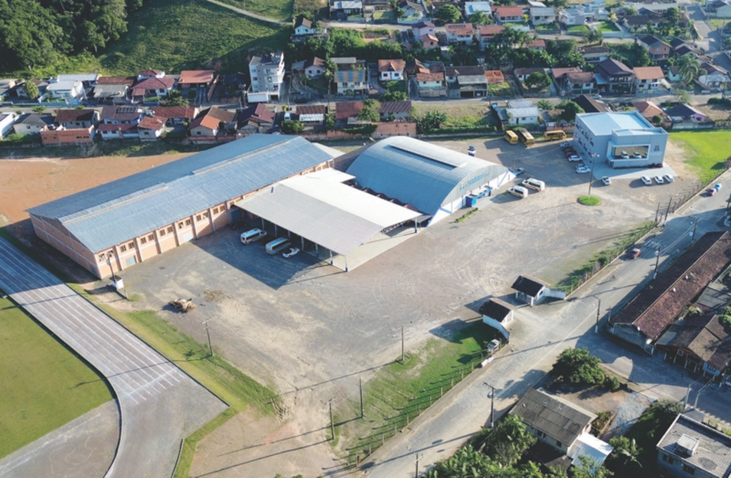 Número de empresas cresce 123,7% em Ascurra