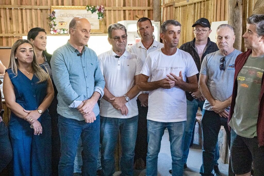 CONFIRMADO RECURSO DE QUASE R$ 5 MILHÕES PARA ASFALTO ENTRE CURRALINHOS E MORRO DOS MACACOS