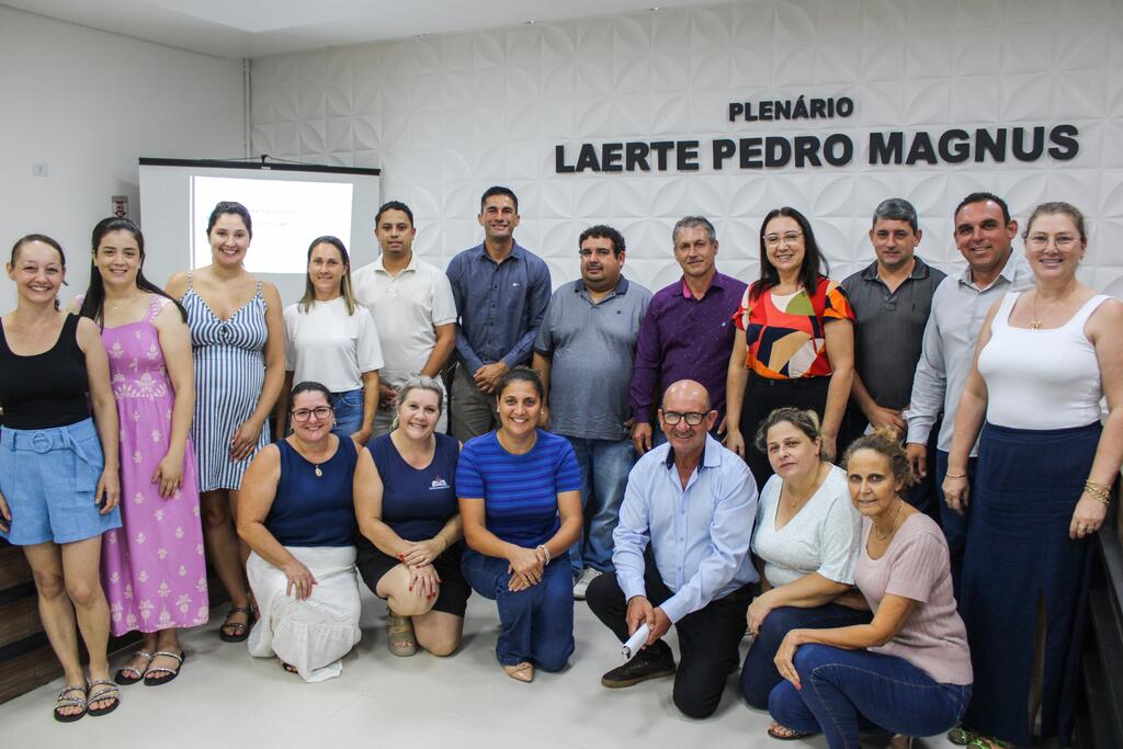 SECRETÁRIA DE EDUCAÇÃO DE SÃO JOÃO DO SUL FALA DAS AÇÕES NOS PRIMEIROS 03 MESES DE GESTÃO