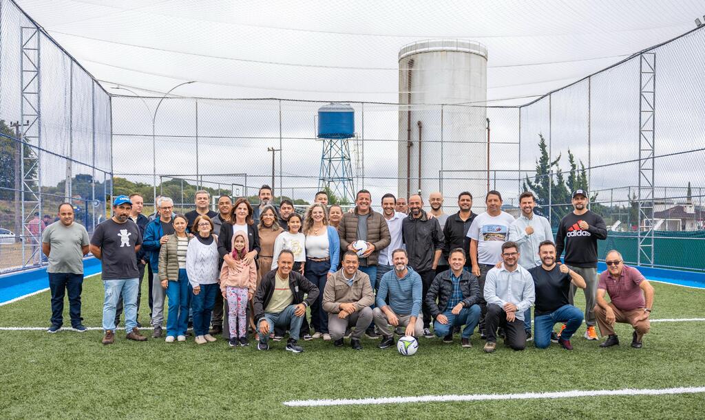Com emendas de Marcius Machado e Carmen Zanotto, quadra de grama sintética é inaugurada no Guarujá, em Lages