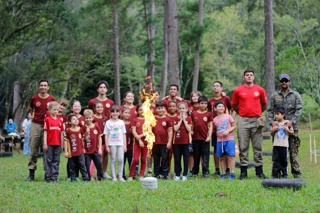 Atividades radicais para pais e filhos marcam evento do projeto Bombeiro Mirim Civil em Camobi Atividades radicais para pais e filhos marcam evento do projeto Bombeiro Mirim Civil em Camobi