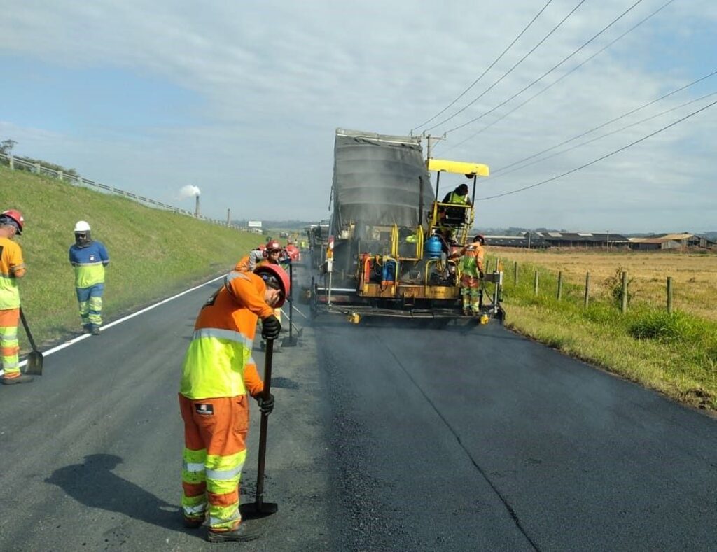 CCR VIACOSTEIRA: PROGRAMAÇÃO SEMANAL DE OBRAS NA BR-101 SUL/SC