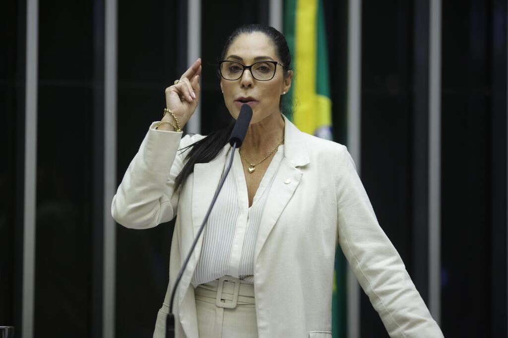 SAÚDE PÚBLICA EM FOCO: GEOVANIA DE SÁ PROPÕE AUDIÊNCIA PARA DISCUTIR ACESSO À QUIMIOTERAPIA NO SUS
