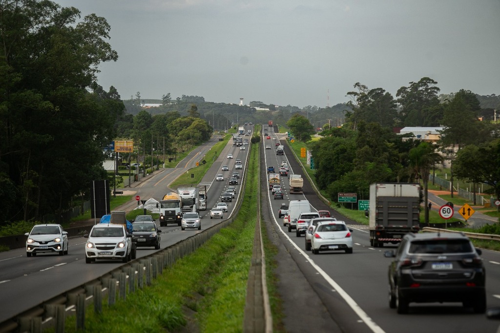 FERIADO DE PÁSCOA DEVE LEVAR 860 MIL VEÍCULOS AO TRECHO SUL DA BR 101/SC