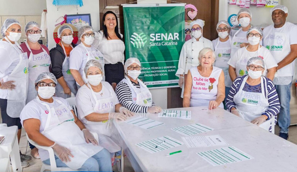 MORADORES DO BALNEÁRIO ROSA DO MAR GANHAM CURSO DE CULINÁRIA DE FRUTOS DO MAR DO SENAR