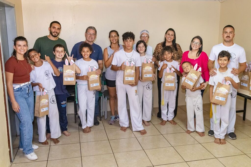 PÁSCOA CHEIA DE ALEGRIA PARA AS CRIANÇAS DO SERVIÇO DE CONVIVÊNCIA DE PASSO DE TORRES