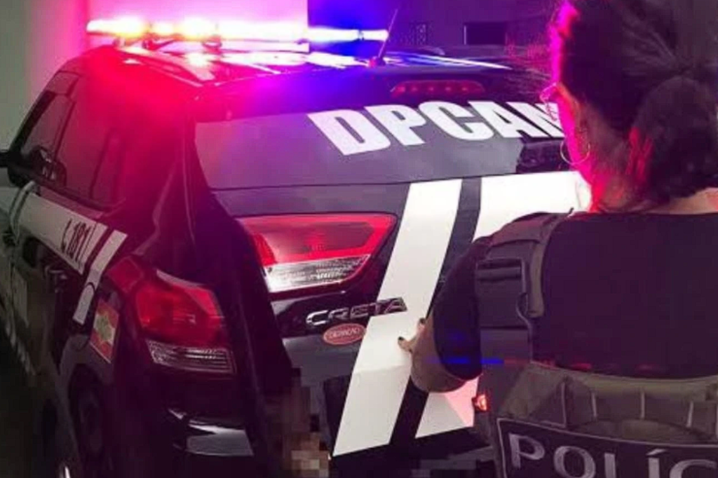 Foto: PCSC Joinville - Homem preso em flagrante por armazenar pornografia infantil trabalhava em uma escola em SC