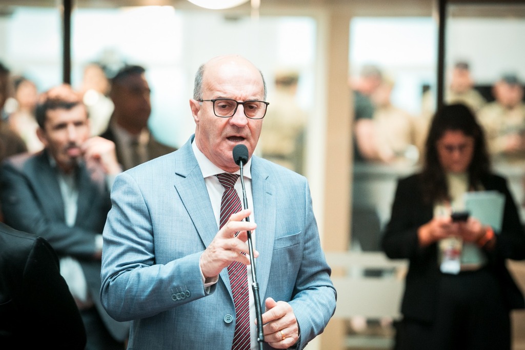 ZÉ MILTON COMEMORA SANÇÃO DO GOVERNO A LEI QUE DISPENSA CERTIDÃO NEGATIVA DE DÉBITOS DOS HOSPITAIS