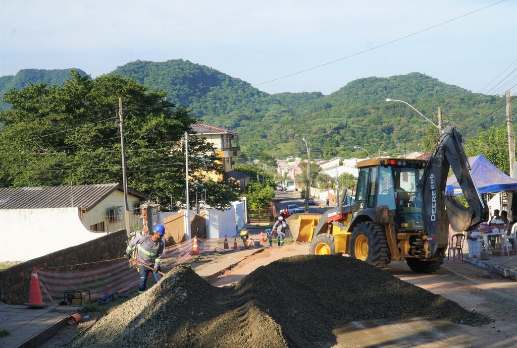 Mais 10 mil santa-marienses devem receber rede de esgoto em 2025; cinco obras estão em andamento