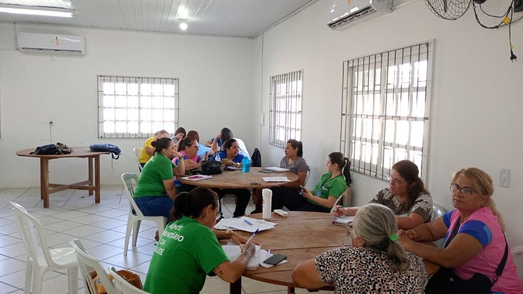 AGENTES DE SAÚDE DE PASSO DE TORRES REALIZAM QUALIFICAÇÃO