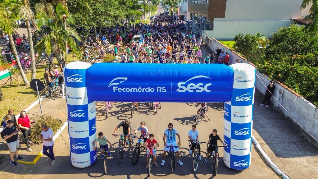 PASSEIO CICLÍSTICO REÚNE CERCA DE MIL PESSOAS EM HOMENAGEM AO MUNICÍPIO DE TRÊS CACHOEIRAS