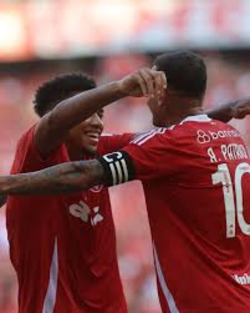 Internacional: Alan Patrick consegue nova marca pessoal