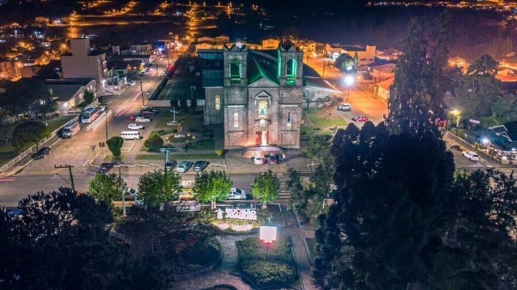 Cidades de SC ganham selo de destinos mais acolhedores do país em lista do Ministério do Turismo