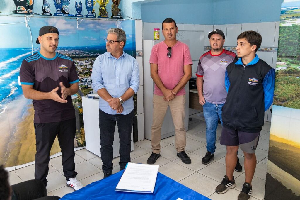 ATLETAS DE PASSO DE TORRES CONQUISTAM PÓDIOS E SÃO RECONHECIDOS