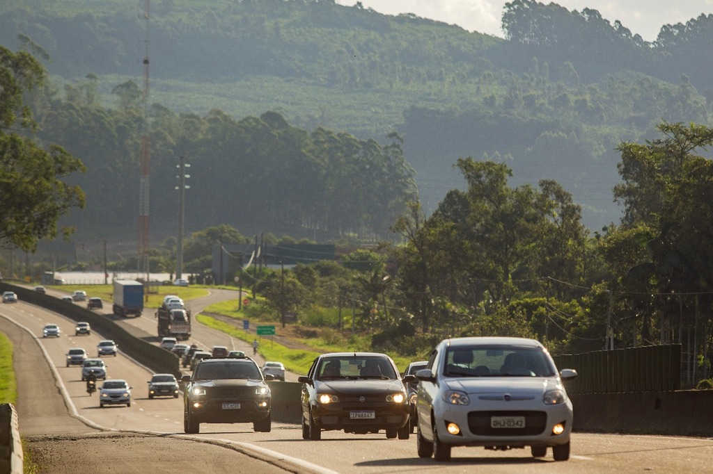 CCR VIACOSTEIRA ESTIMA MAIS DE 790 MIL VEÍCULOS NO FERIADO DO TRABALHADOR