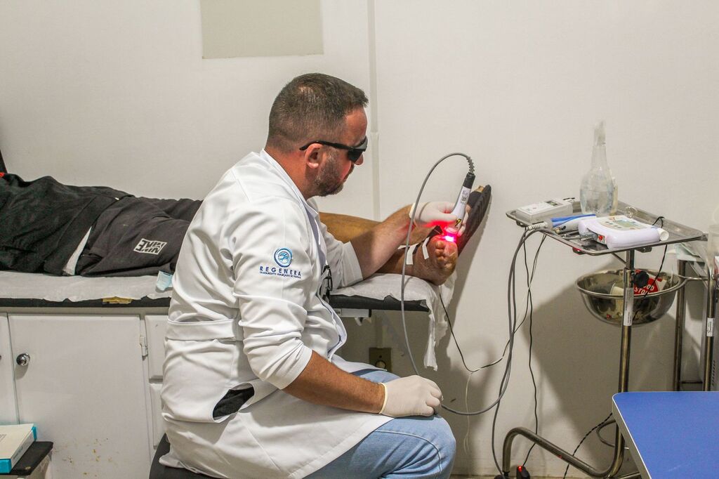 PASSO DE TORRES OFERECE TRATAMENTO GRATUITO COM LASERTERAPIA PARA CICATRIZAÇÃO DE FERIDAS