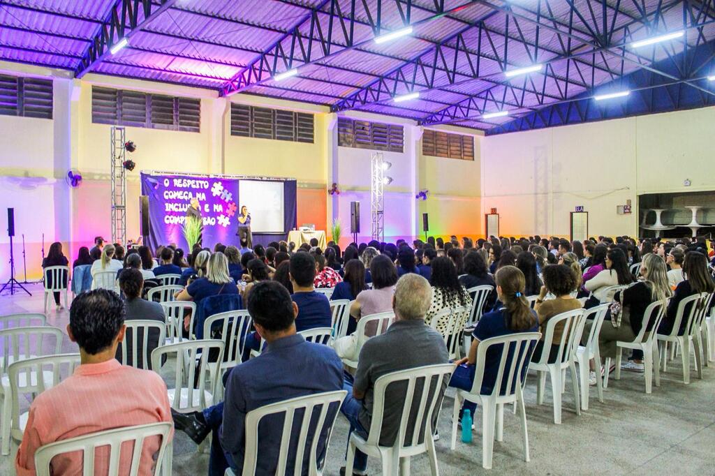 SECRETARIA DE EDUCAÇÃO DE PRAIA GRANDE PROMOVE EVENTO SOBRE TRANSTORNO DO ESPECTRO AUTISTA
