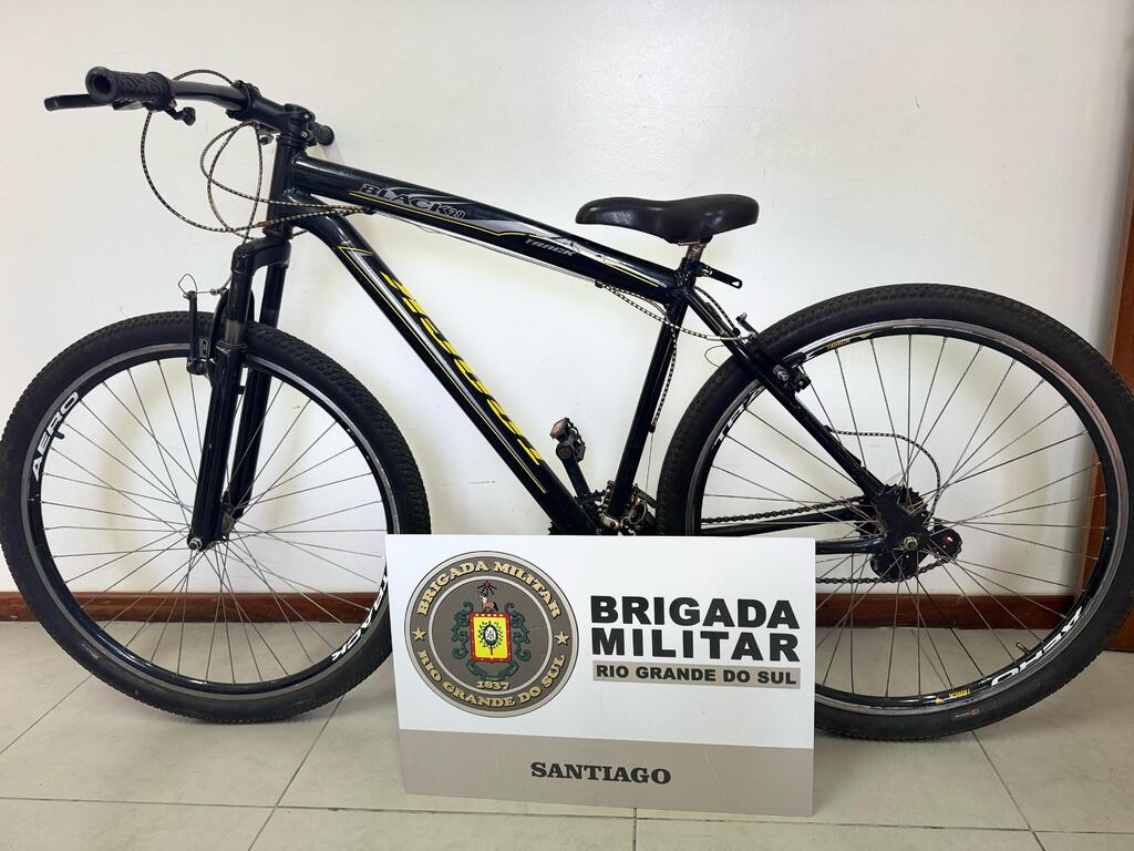 Jovem é preso ao ser flagrado tentando vender bicicleta furtada em Santiago