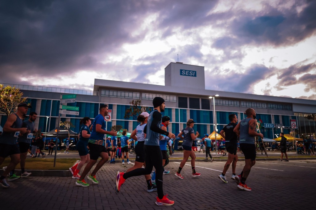 Corrida Nacional do SESI reúne mais de 1.500 participantes em Joinville