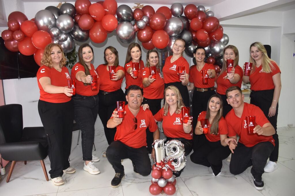 CredLu celebra 18 anos de história ao lado de familiares, clientes, amigos e parceiros