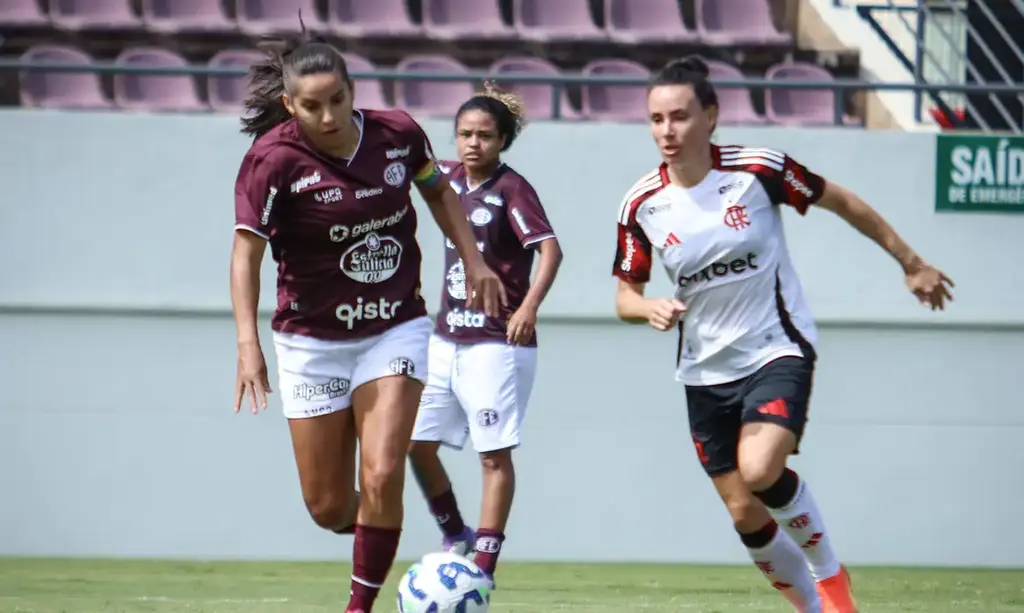 Flamengo vence e tira invencibilidade da Ferroviária no Brasileirão A1