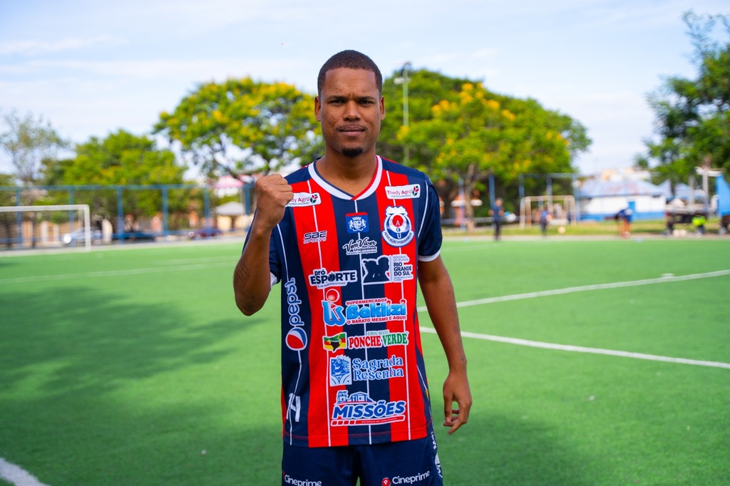 Uruguaianense vence fora de casa e abre vantagem nas semifinais