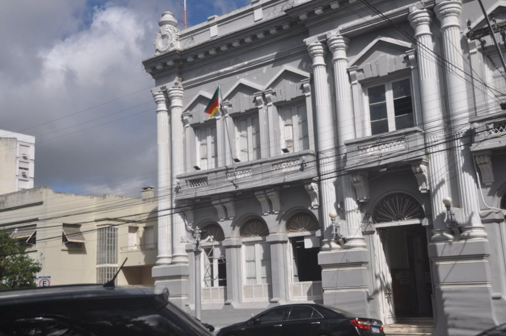 Projeto de lei visa facilitar regularização de imóveis